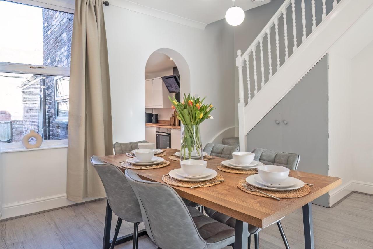 Southview Stays - Three Bedroom House Chester Exterior foto