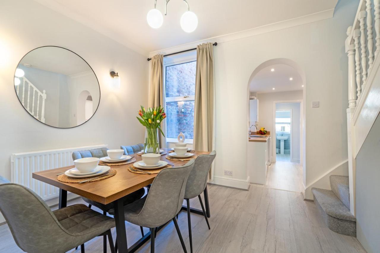 Southview Stays - Three Bedroom House Chester Exterior foto