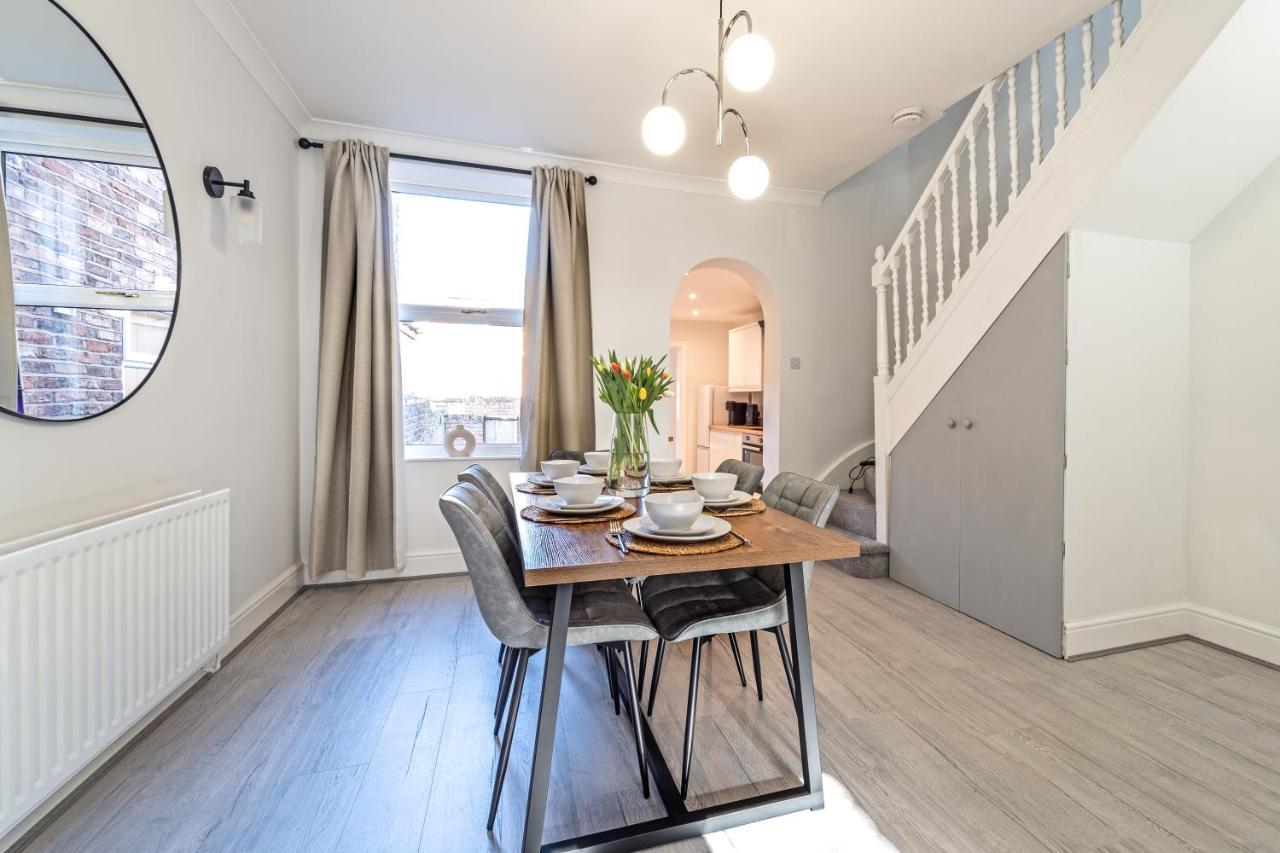 Southview Stays - Three Bedroom House Chester Exterior foto